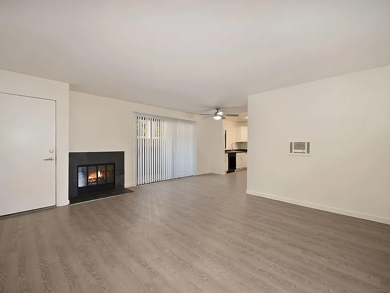 Elan Park Place Carlsbad — Photo 20