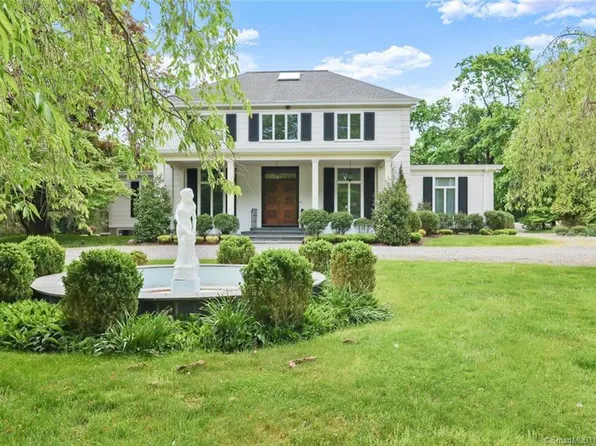 345 Governors Ln, Fairfield, CT 06824