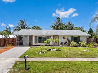 858 Gilbert St, Sebastian, FL 32958