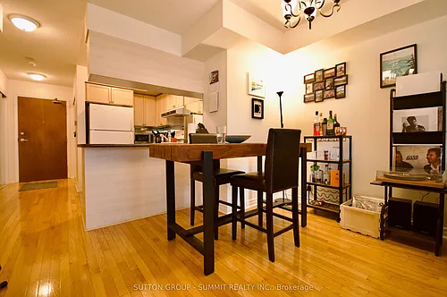 1 Elm Dr W Photo 1