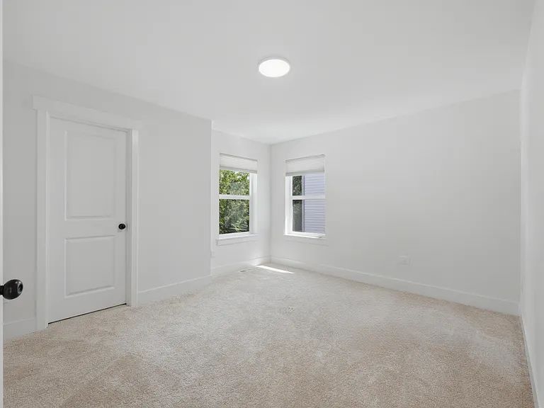 9330 Templeton Ave SE — Photo 5