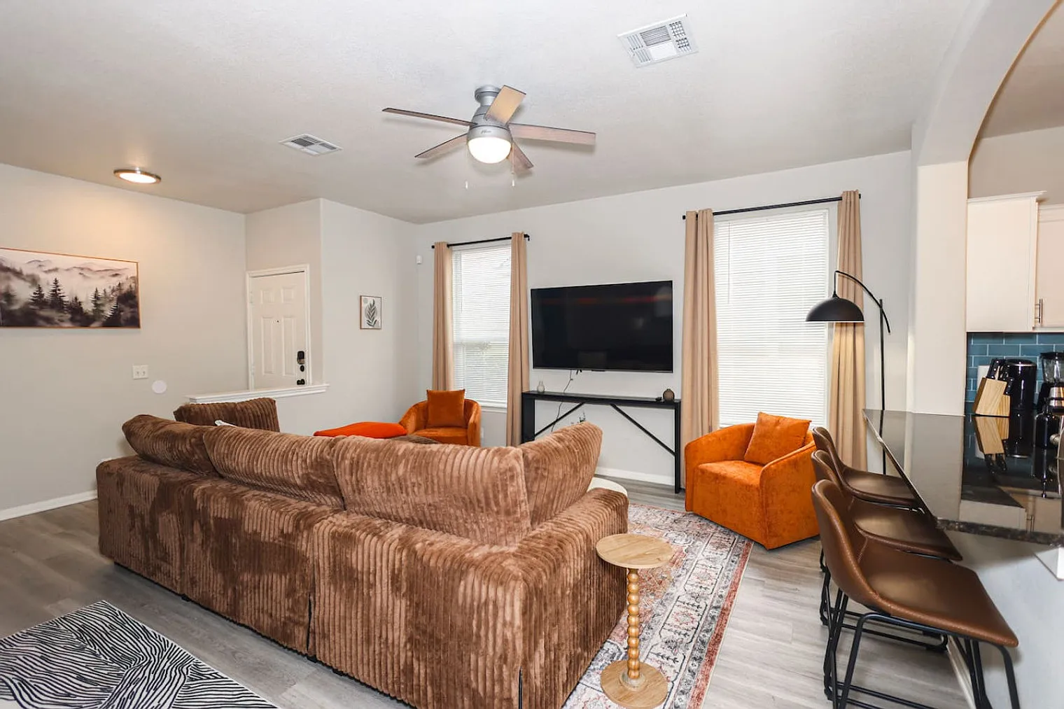 4 bed, 2.0 bath, $3,623 — Photo 3