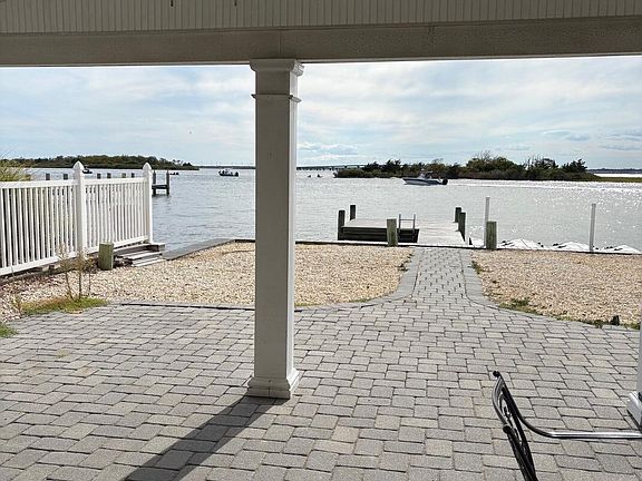 2nd image of 11 Harborside Dr W
