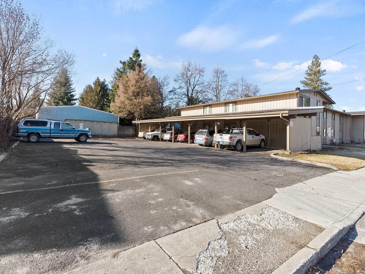 The Deer Park Apartments! — Photo 4