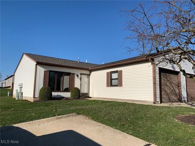 132 Royal Crest Dr UNIT E, Seville, OH, 44273