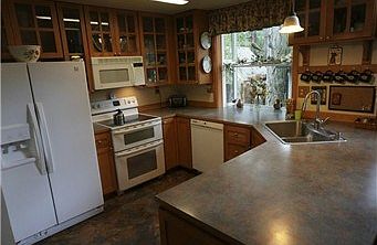 5th image of 11608 Hillcrest Dr