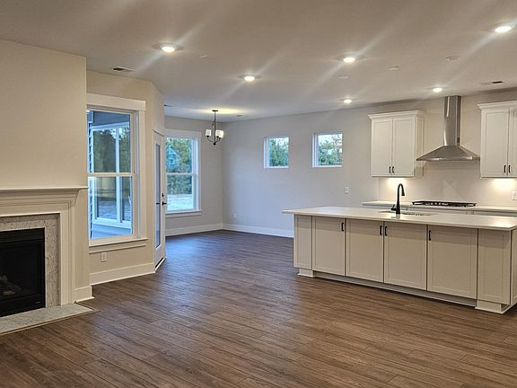 7th image of this home