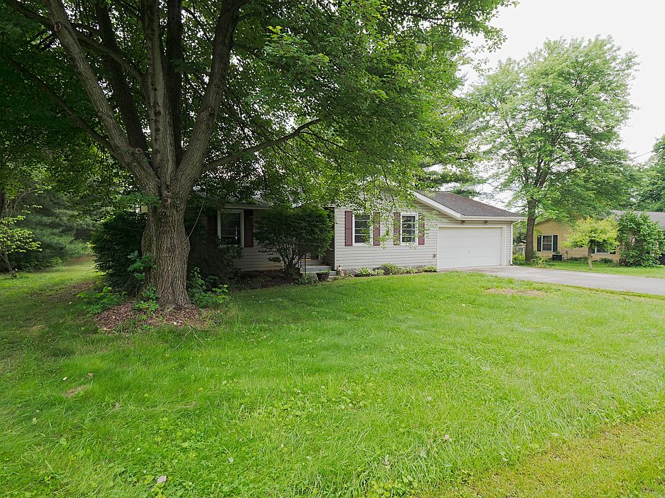 1st image of 38 Chatfield Dr