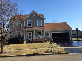 420 River Bend Dr, Genoa, IL 60135