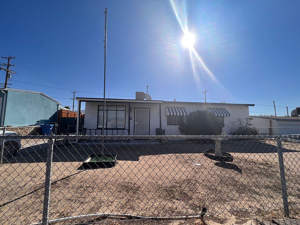 1st image of 611 S Muriel Dr