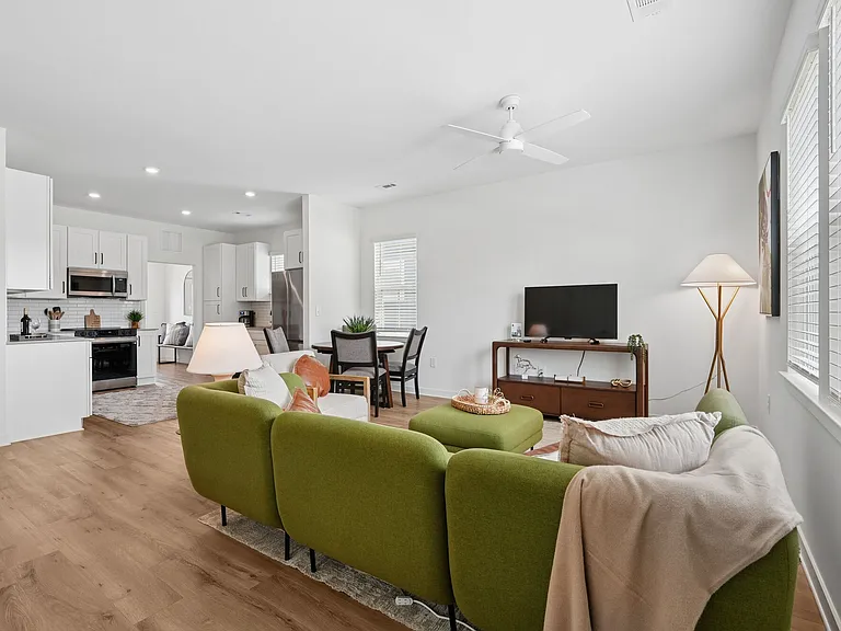 Hamlet Huntersville - Homes & Townhomes for Rent — Photo 22