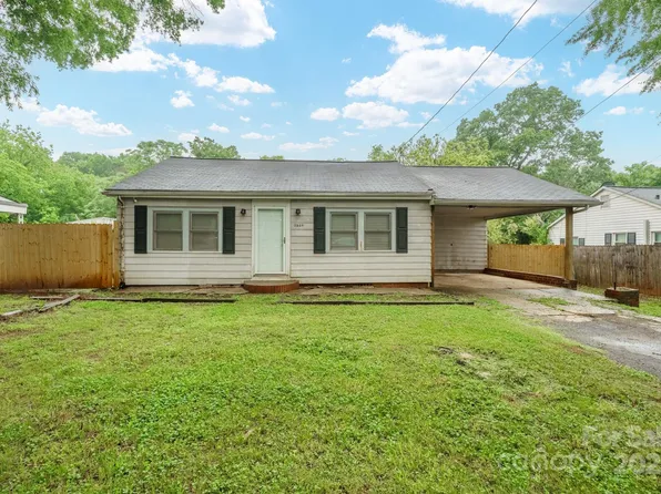 2509 1st St, Statesville, NC 28677