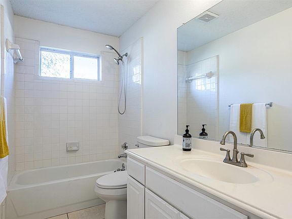 2nd image of 1449 Mayflower Ln
