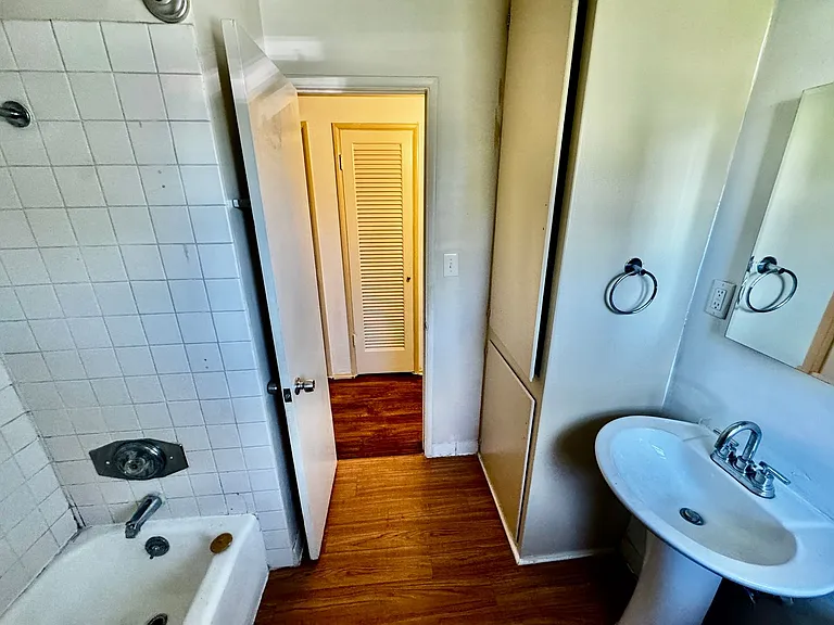 Charming 1 & 2 Bedrooms on the Chandler Bike Path — Photo 29