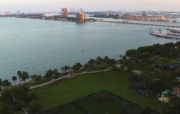 5th image of 1900 N Bayshore Dr APT 1601
