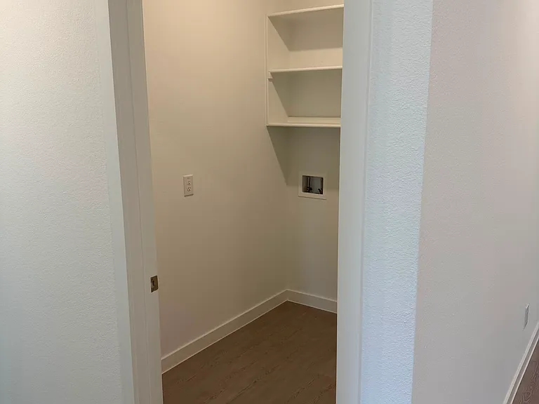 2504 Clyde Rd — Photo 11
