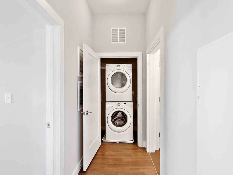 RE150 — Photo 8