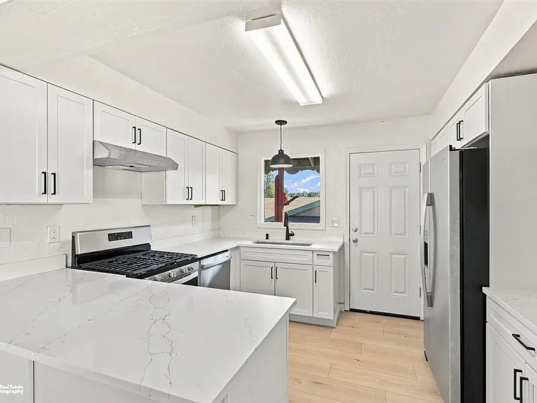 6500 E 10th Ave #1 — Photo 13