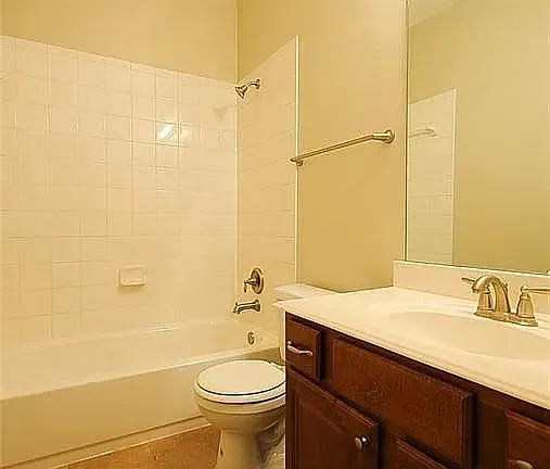 3 bed, 1817 sqft, $2,695 — Photo 1