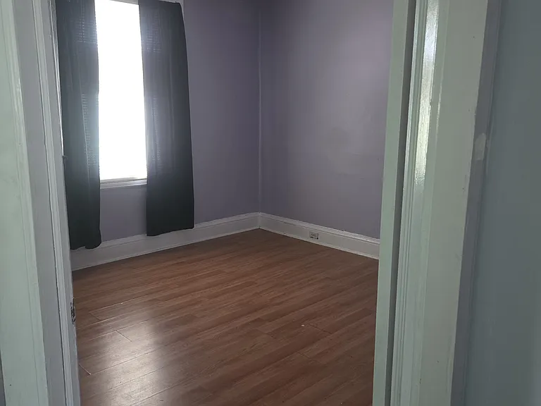 1120 North Ave — Photo 4