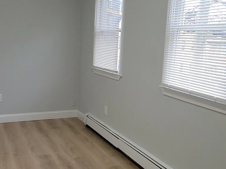 Mount Pleasant St — Photo 17