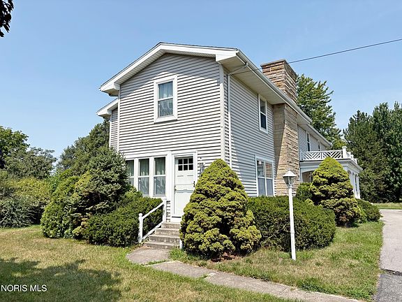 5th image of 16010 W Poe Rd