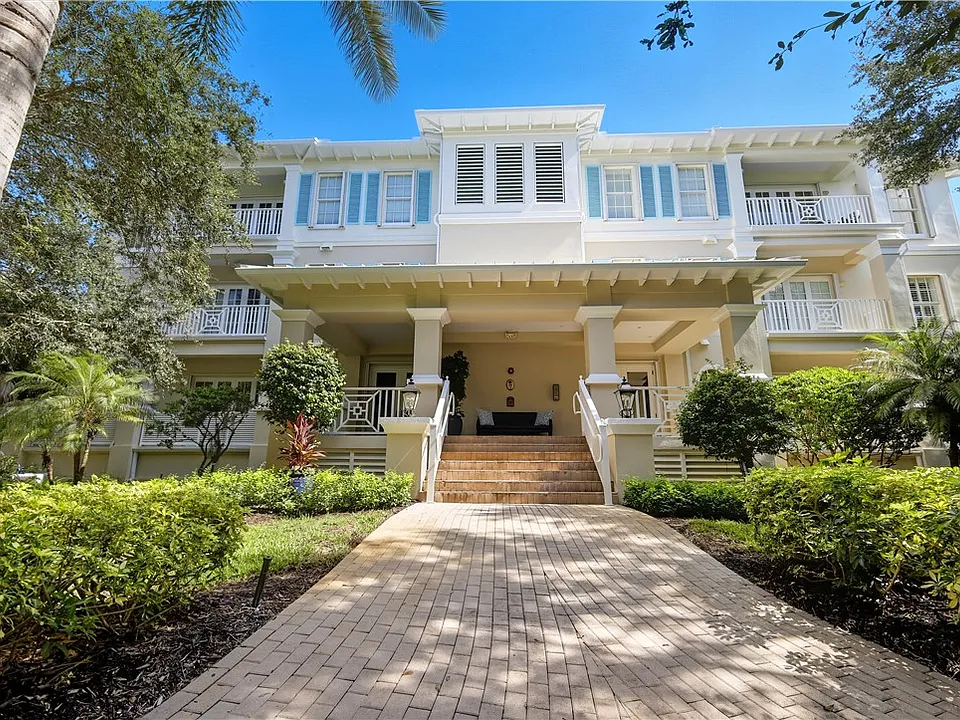 110 Island Plantation Ter #101
