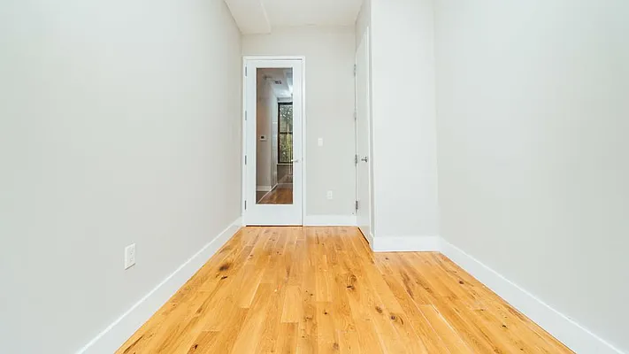 Rented by Nooklyn NYC LLC | media 25