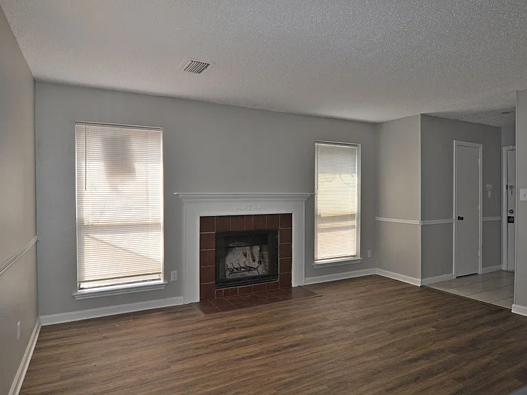 2612 San Sabastian Cir — Photo 4