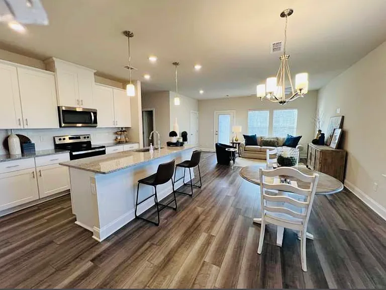 1555 Olympic Ln #218 — Photo 4