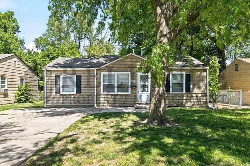 1126 S Silverdale Ct Photo 1 1126 S Silverdale Ct Photo 1