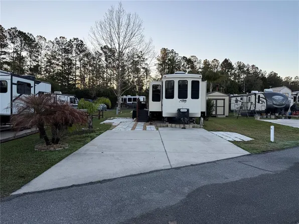 2933 NE 104th Ave, Silver Springs, FL 34488