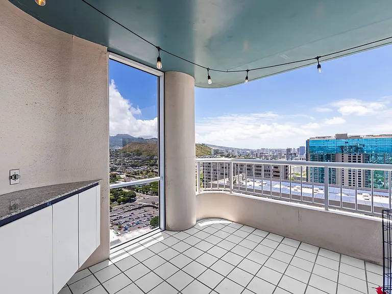 1212 Nuuanu Ave #13801 — Photo 7