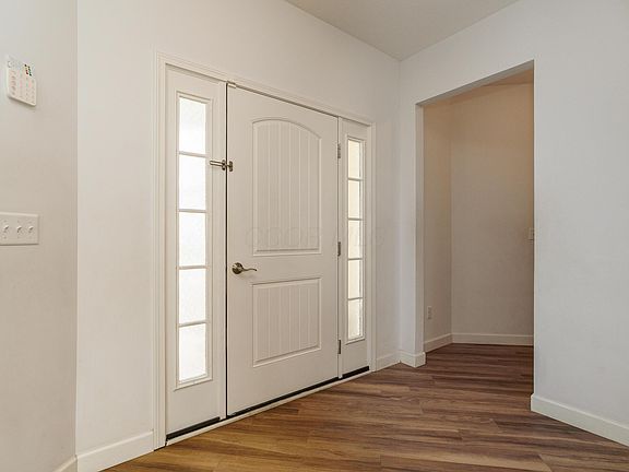 5th image of 212 Partridge Ct