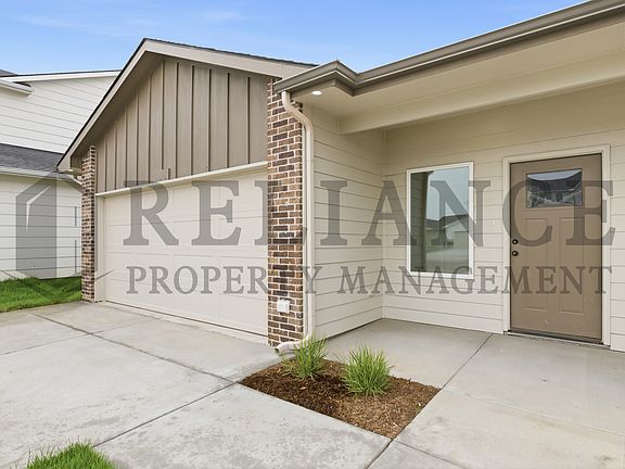 4th image of 216 N Gowen St