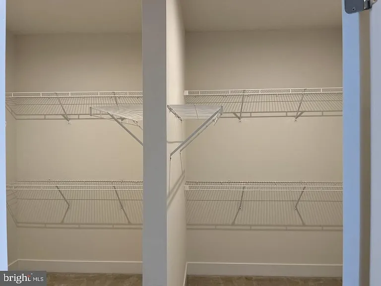 916 Lakeview Ct #36 — Photo 30
