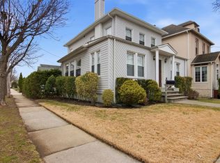 17 Park Place, Floral Park, NY
