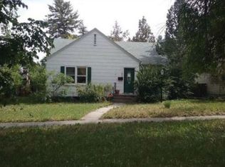 107 W Jackson Ave, Riverton, WY 82501