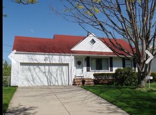 1631 Parker Dr, Mayfield Heights, OH 44124