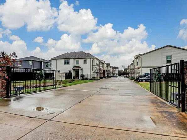 8815 Hollister Square Ct, Houston, TX 77080
