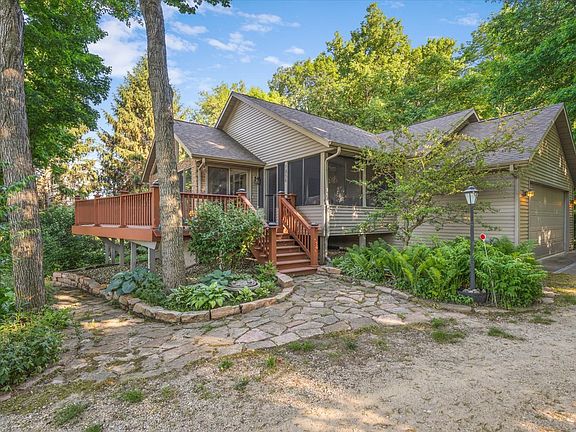 4th image of 1856 Dorchester Ct