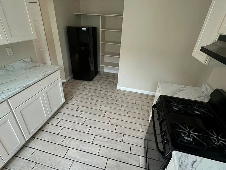43 Underwood St #R2 — Photo 5