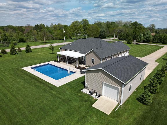 5th image of 181 Stone Valley Dr