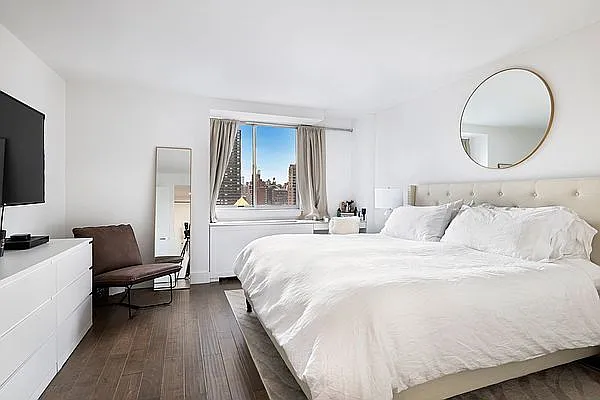 Rented by Park River | media 16