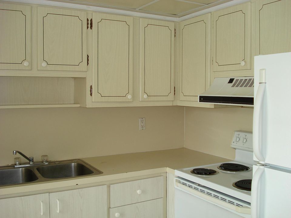 2nd image of 2873 NE 30th St APT 1