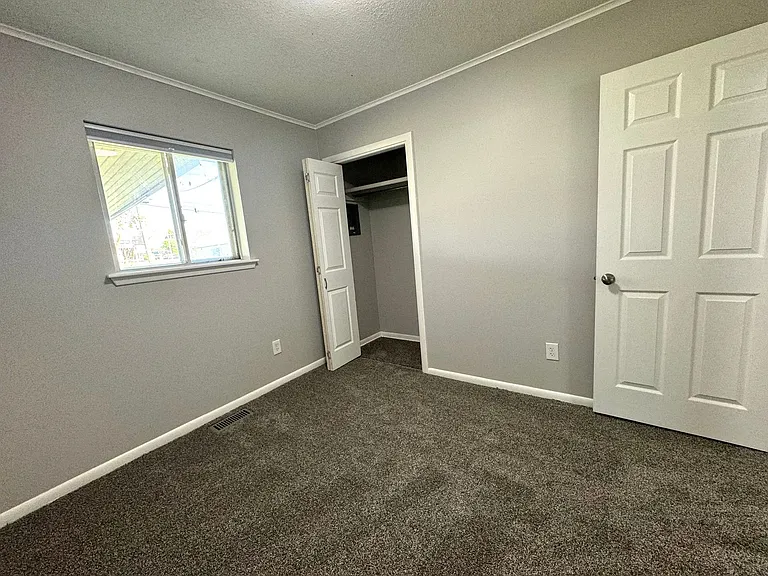 1105 N Fern Ave — Photo 16