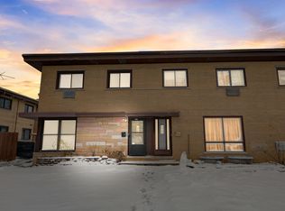 619 Maple Ct, Mount Prospect, IL 60056