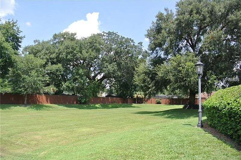 2nd image of 2606 Park Place Dr