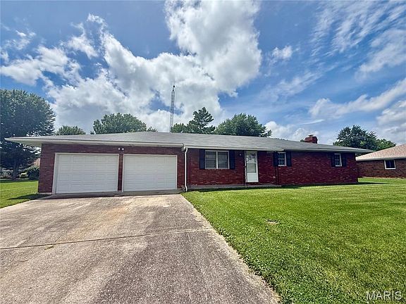 3rd image of 103 Sharon Dr