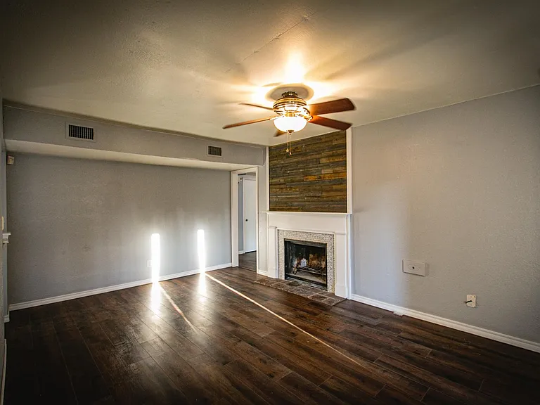 1707 E Lindsey St #4 — Photo 11